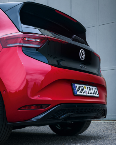 IN0340_ID3_GTX_exterior_parking_rear_view_1-1-3